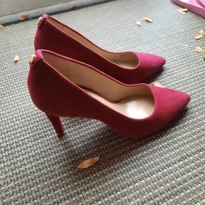 SOLD - Michael Kors red pumps